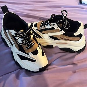 Steve Madden Possession Sneakers. Size 7. Worn twice.